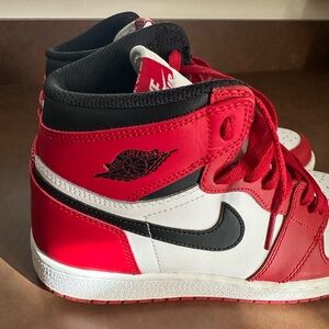 Jordan 1 Kids Red, Black, and White Sneakers Size 7Y